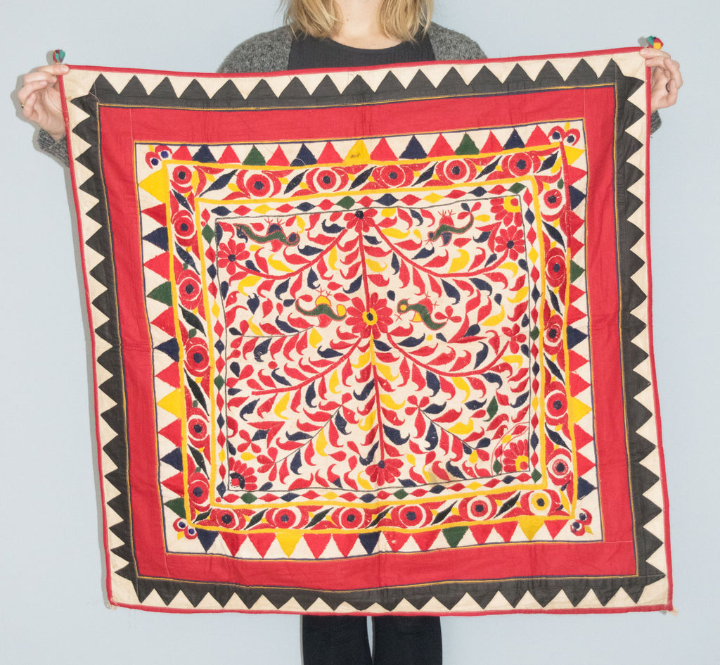 Vintage Indian Wall Hanging | Worldwide Textiles